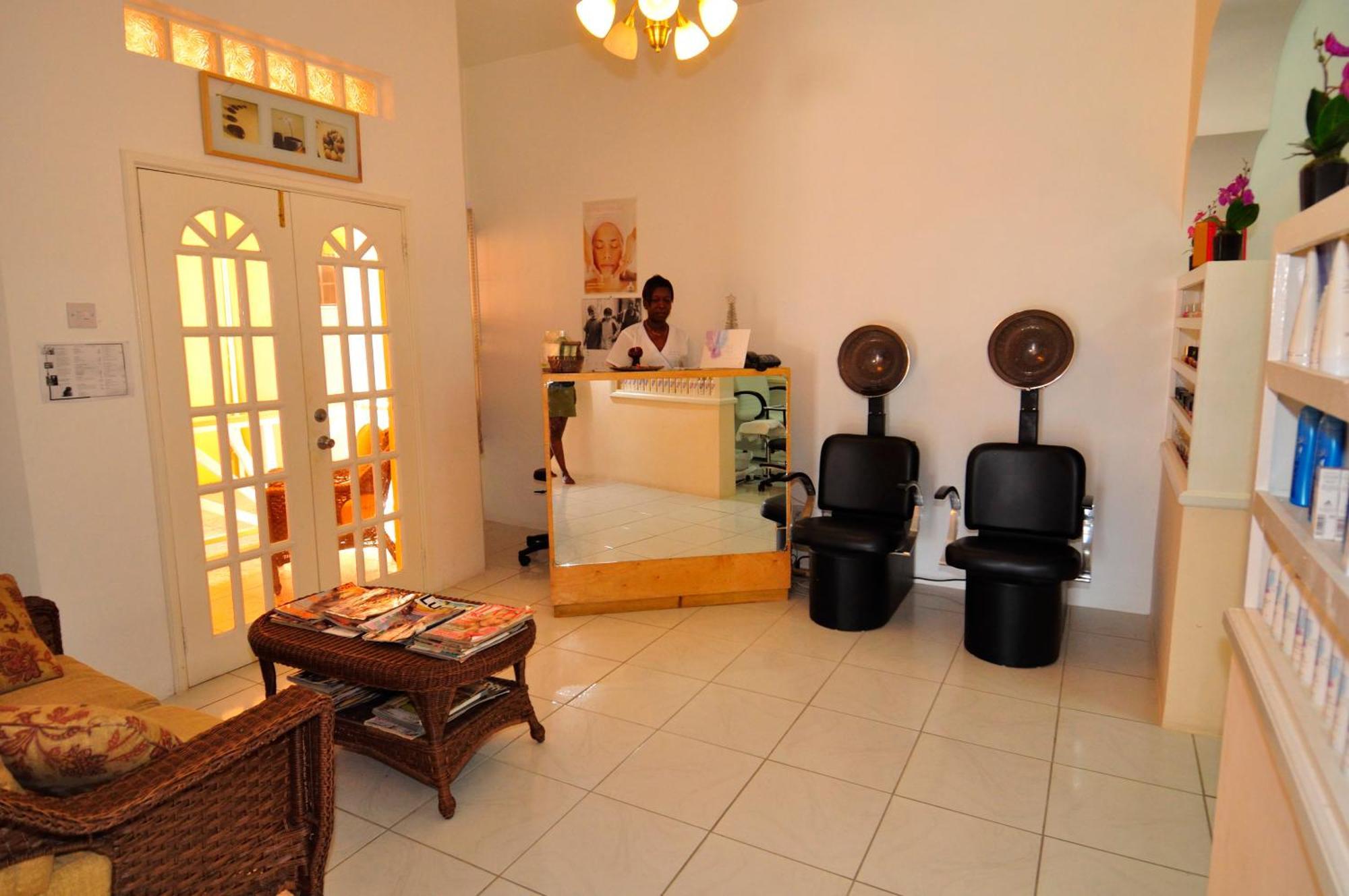 St. George's La Heliconia & Day Spa מראה חיצוני תמונה